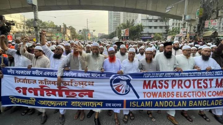 পুলিশি_বাধায়_গণমিছিল_পণ্ড_নতুন_কর্মসূচি_দিল_ইসলামী_আন্দোলন